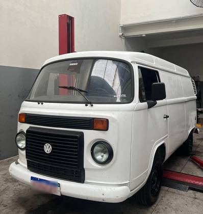 VOLKSWAGEN KOMBI 1.4 MI FURGÃO 8V FLEX 3P MANUAL